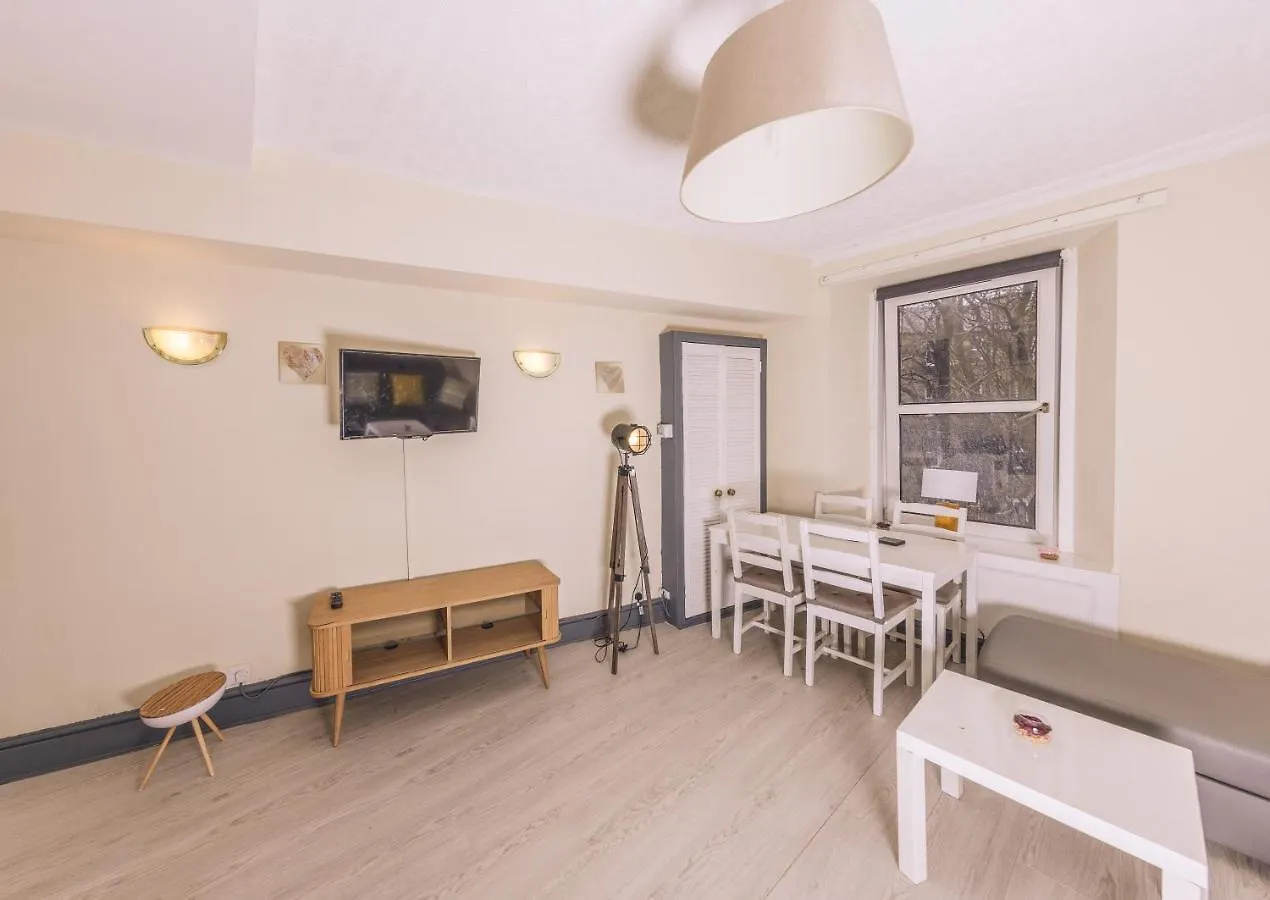 Warm&Welcoming City Centre Apartments By Meadows 8 Edinburgh