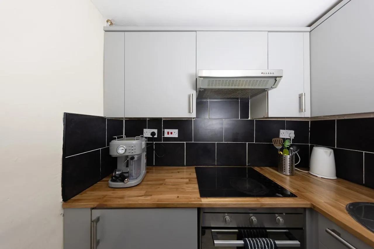 Warm&Welcoming City Centre Apartments By Meadows 8 Edinburgh