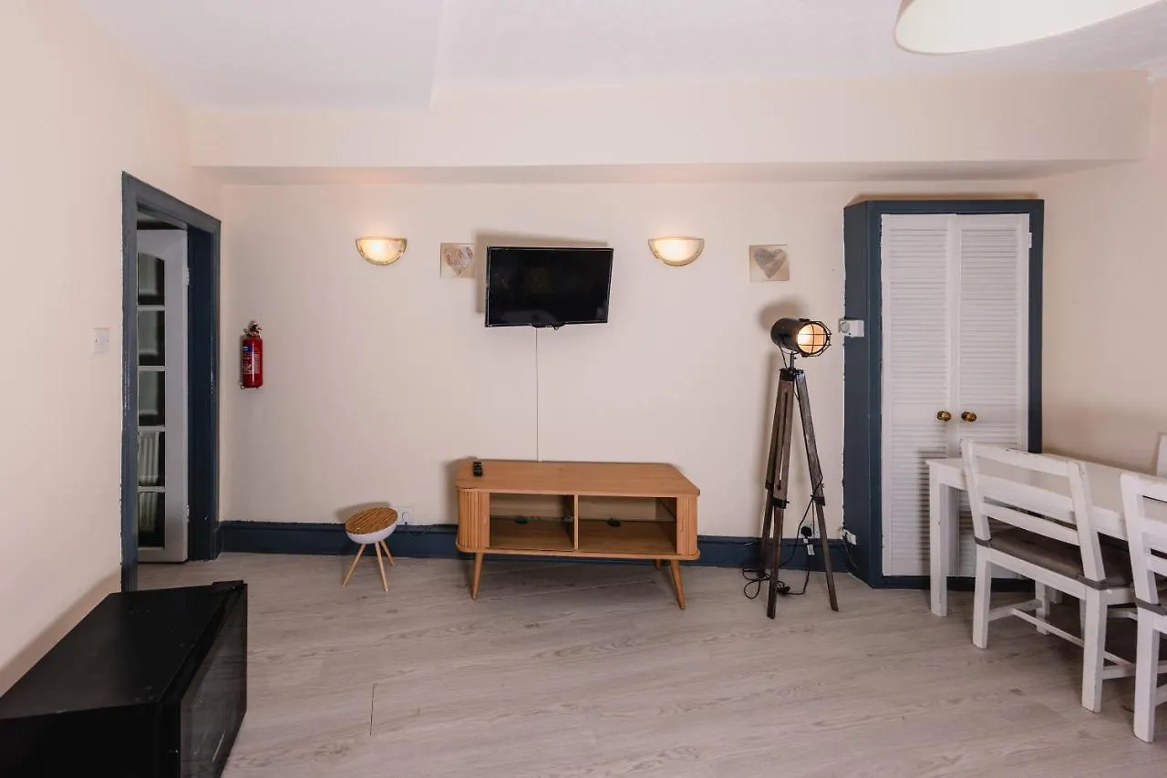 Warm&Welcoming City Centre Apartments By Meadows 8 Edinburgh